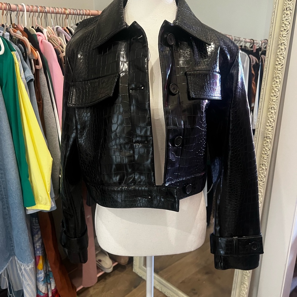 Zara Black Croc-Embossed Cropped Leather Jacket never worn!